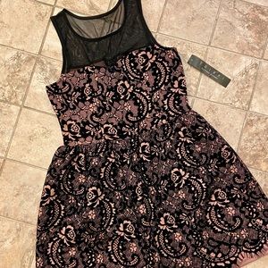 [SOLD] NWT Trixxi Pink And Black Floral Dress L